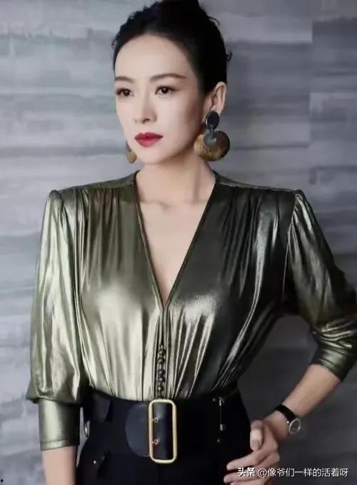 刘大锤最新爆料当红女艺人,揭秘当红女艺人背后的惊人真相！”